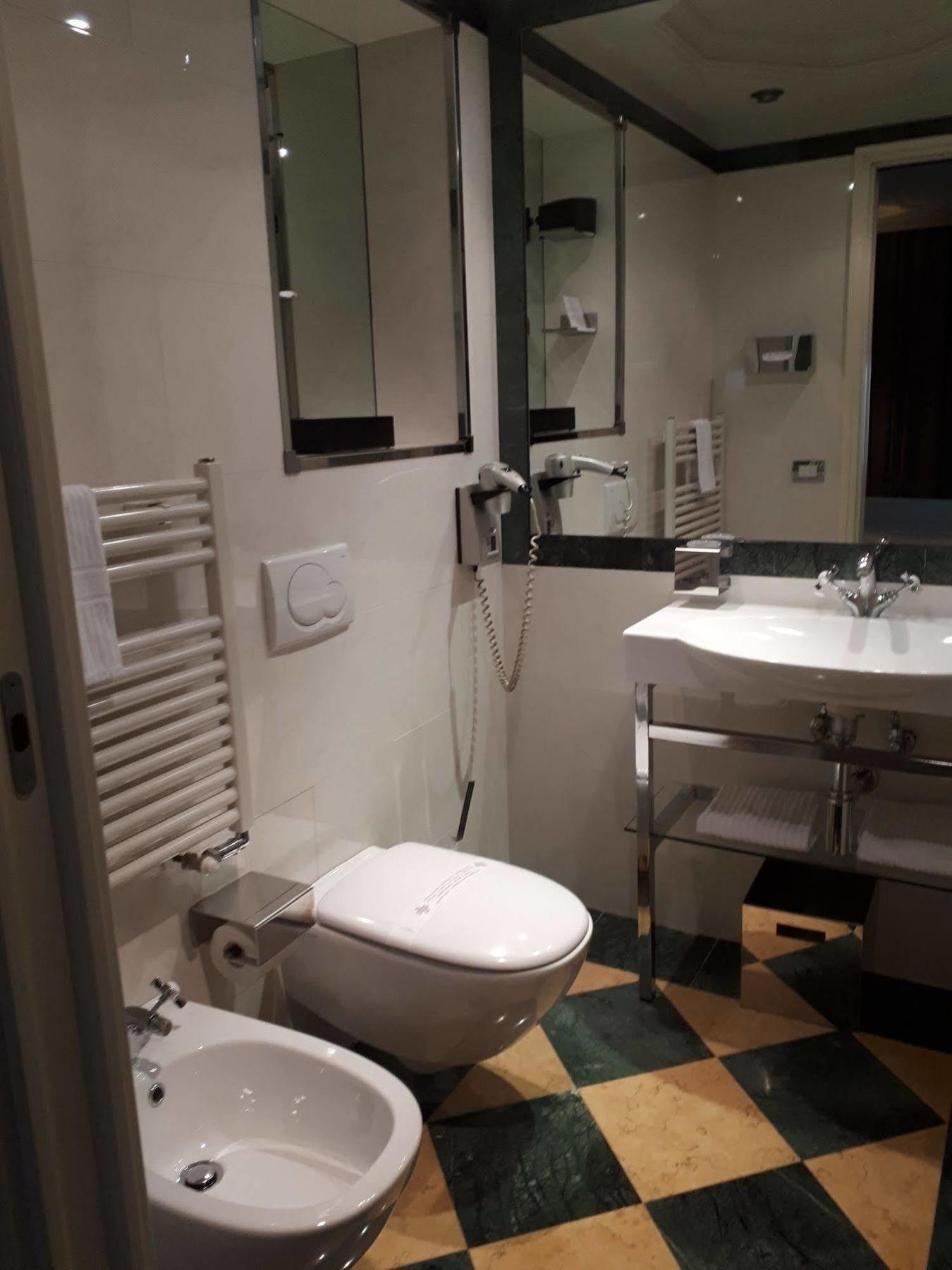 Hotel Leon's Place In Rom
